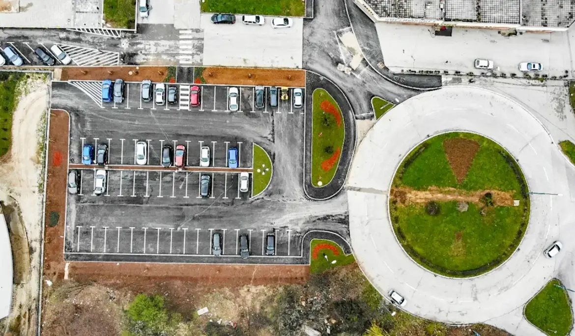 Parking u naselju Dobrinja C ulica Lava Tolstoja 2