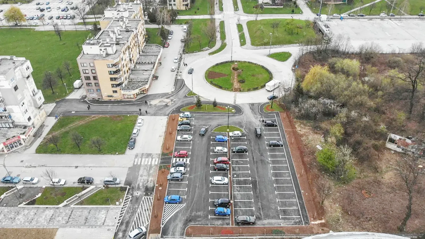 Parking u naselju Dobrinja C ulica Lava Tolstoja 3
