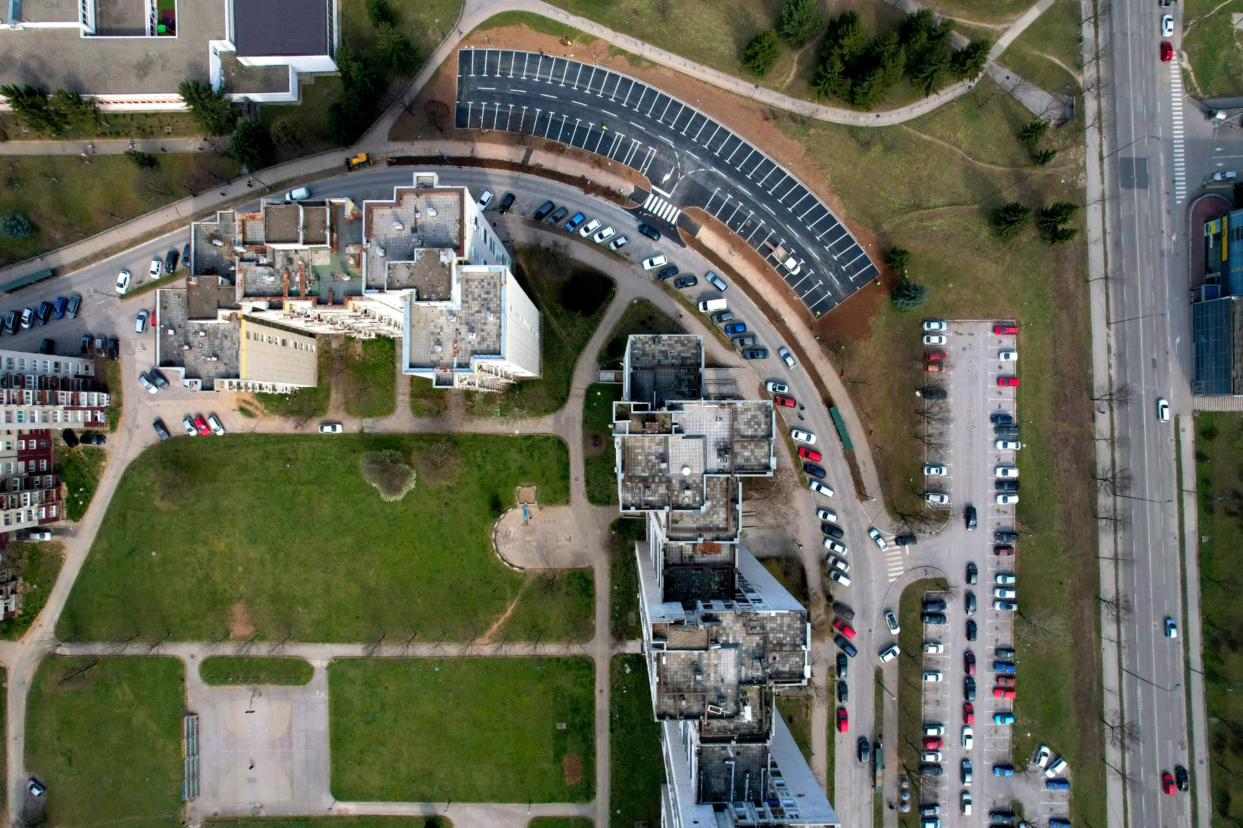 PARKING U ULICI NERKEZA SMAJLAGICA