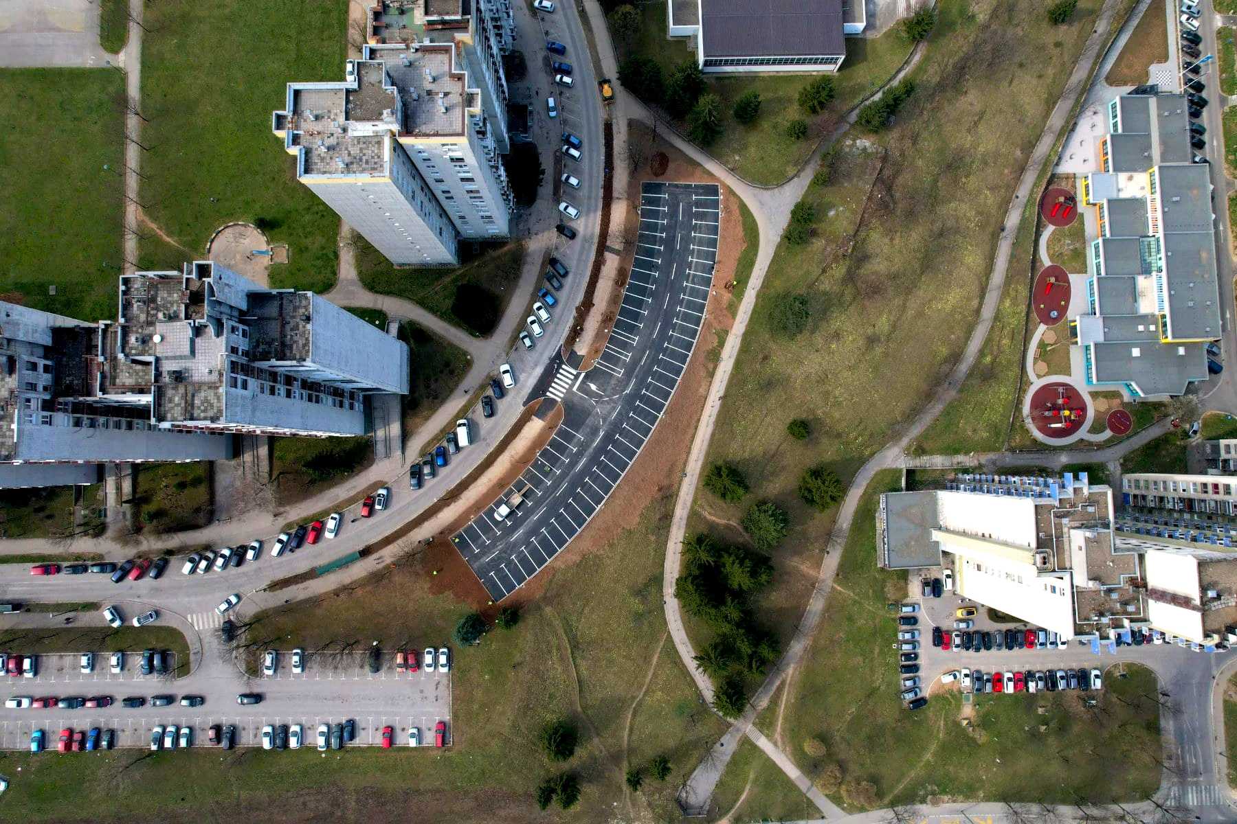 PARKING U ULICI NERKEZA SMAJLAGICA